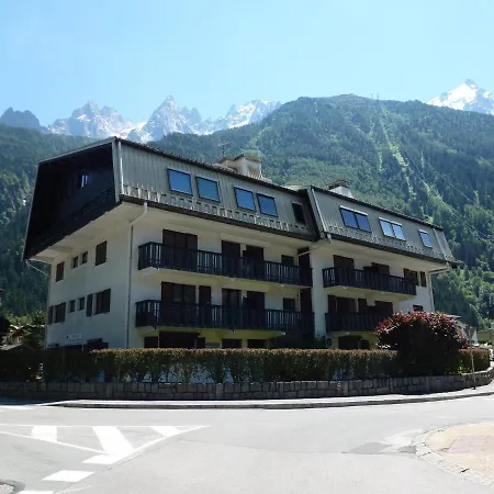 Daire Superbe 3 Etoiles A Chamonix, 2 Chambres, Balcon, Cheminee Deco, Parking Et Wi-fi - Fr-1-343-197 Chamonix