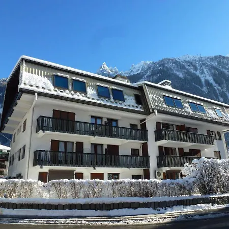 Superbe 3 Etoiles A Chamonix, 2 Chambres, Balcon, Cheminee Deco, Parking Et Wi-fi - Fr-1-343-197