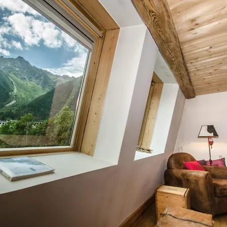 Superbe 3 Etoiles A Chamonix, 2 Chambres, Balcon, Cheminee Deco, Parking Et Wi-fi - Fr-1-343-197