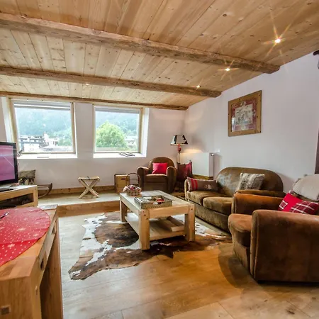 Superbe 3 Etoiles A Chamonix, 2 Chambres, Balcon, Cheminee Deco, Parking Et Wi-fi - Fr-1-343-197 Apartment